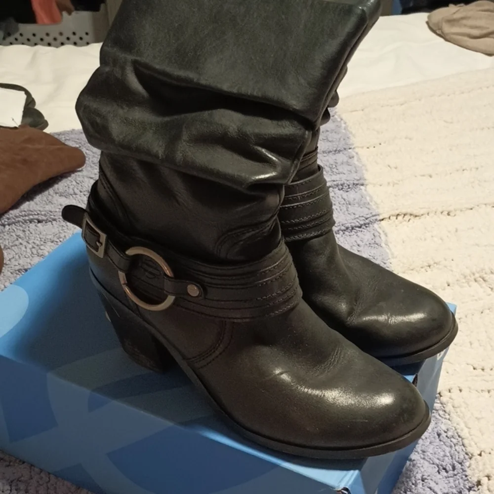 Harley-Davidson Black Leather Heeled Boots - Picture 2 of 3